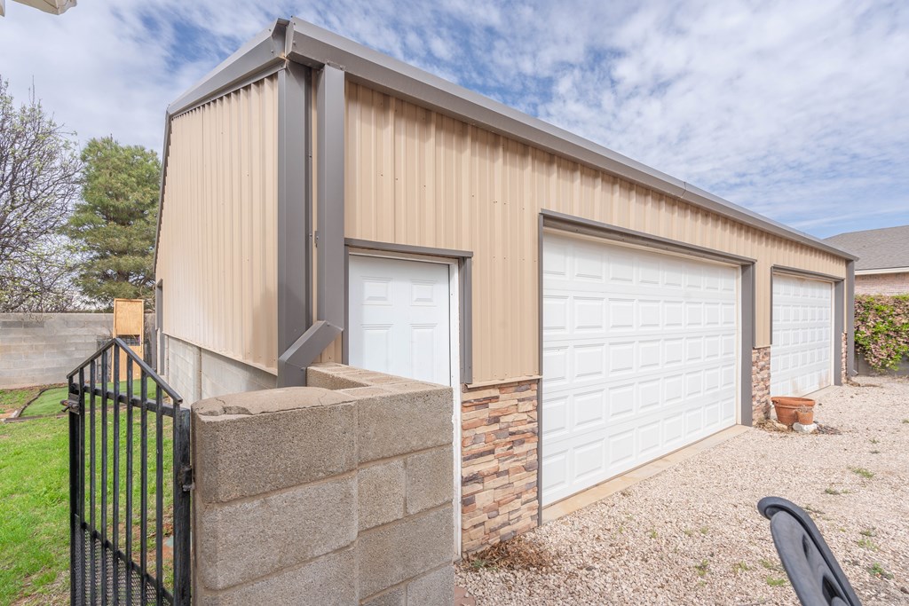 1445 Ne 281 Property Photo 42
