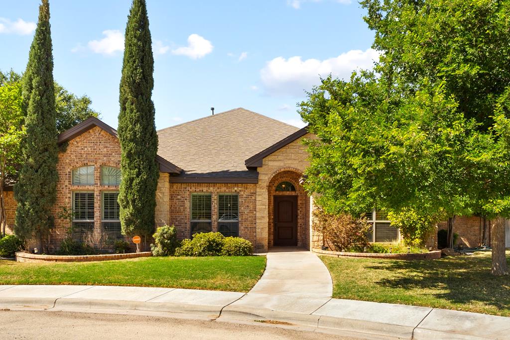 5 Chambord Drive Property Photo 1