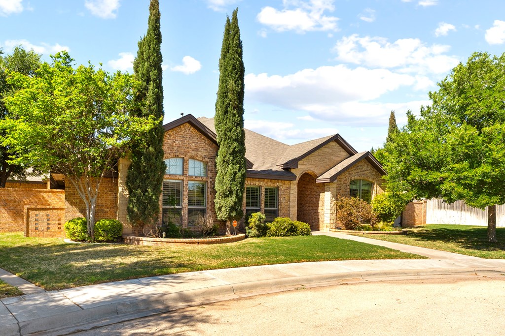 5 Chambord Drive Property Photo 2