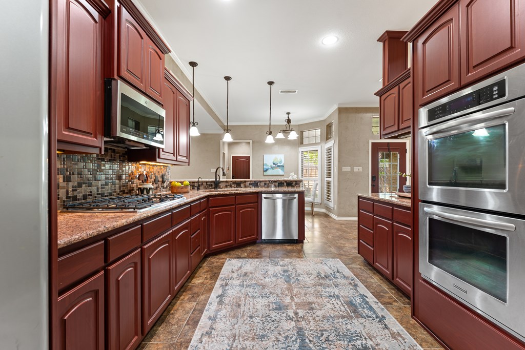 5 Chambord Drive Property Photo 11