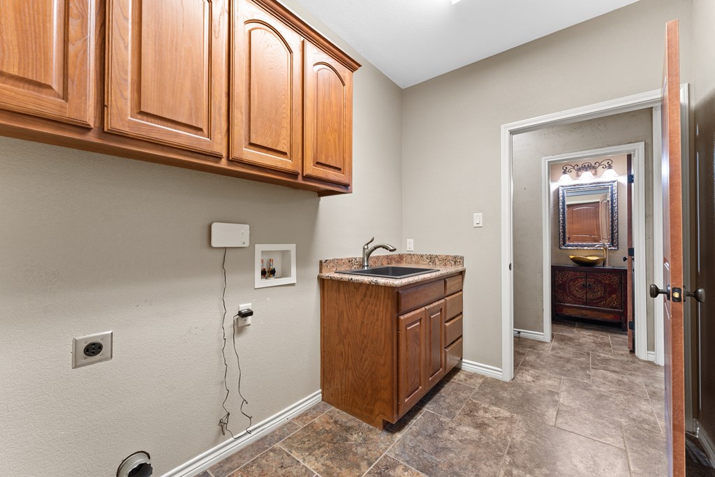 5 Chambord Drive Property Photo 27