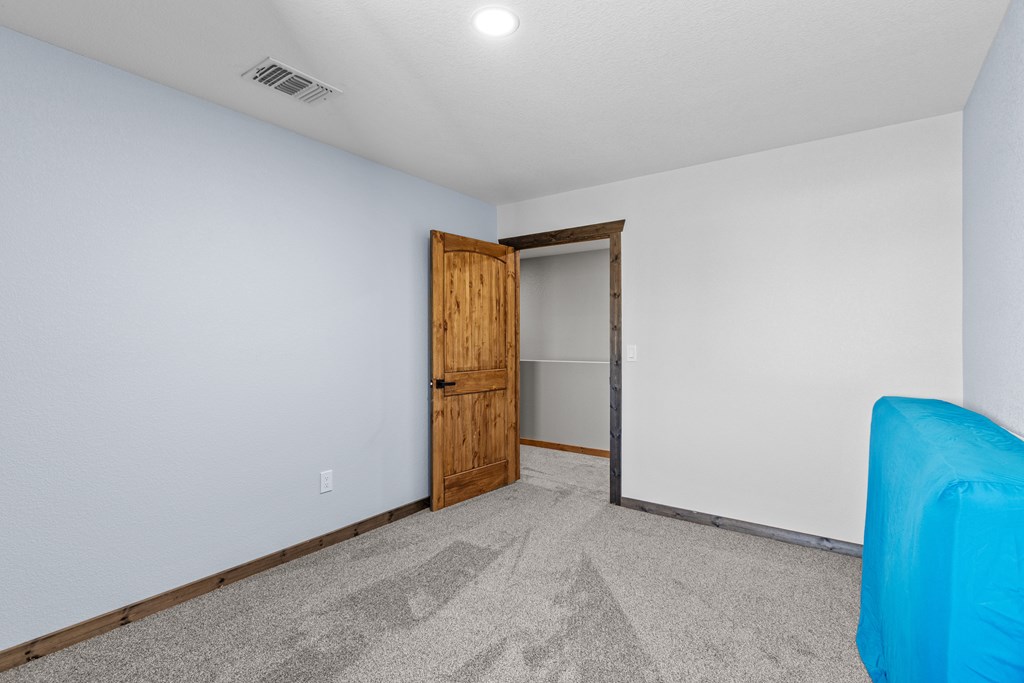 211 Nw 2000 Property Photo 25
