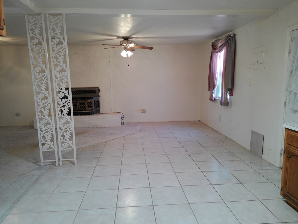 910 Ne 4th Place Property Photo 8