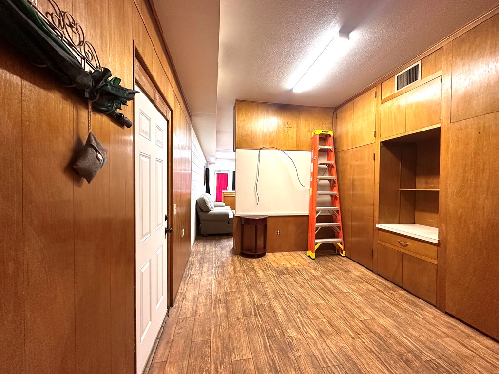 211 W Austin Property Photo 13