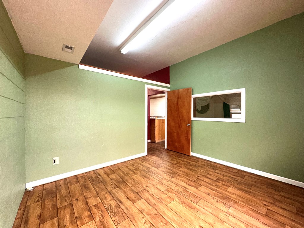 211 W Austin Property Photo 18