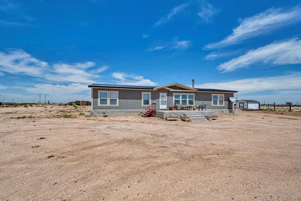 824 Lois Lane Property Photo 1