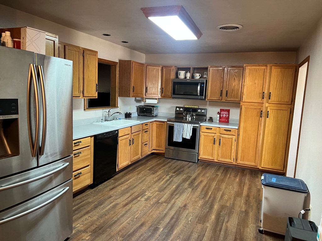 598 Tower Property Photo 3
