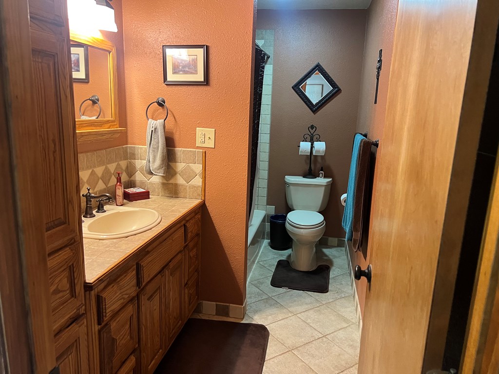 598 Tower Property Photo 9
