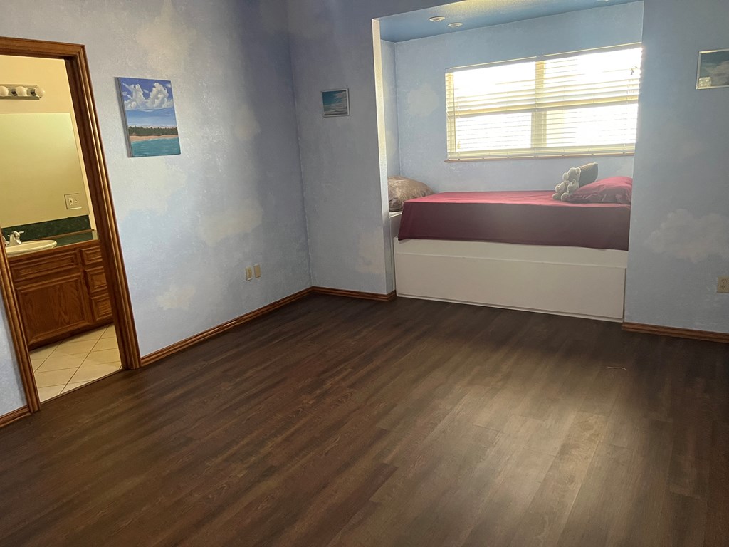598 Tower Property Photo 12