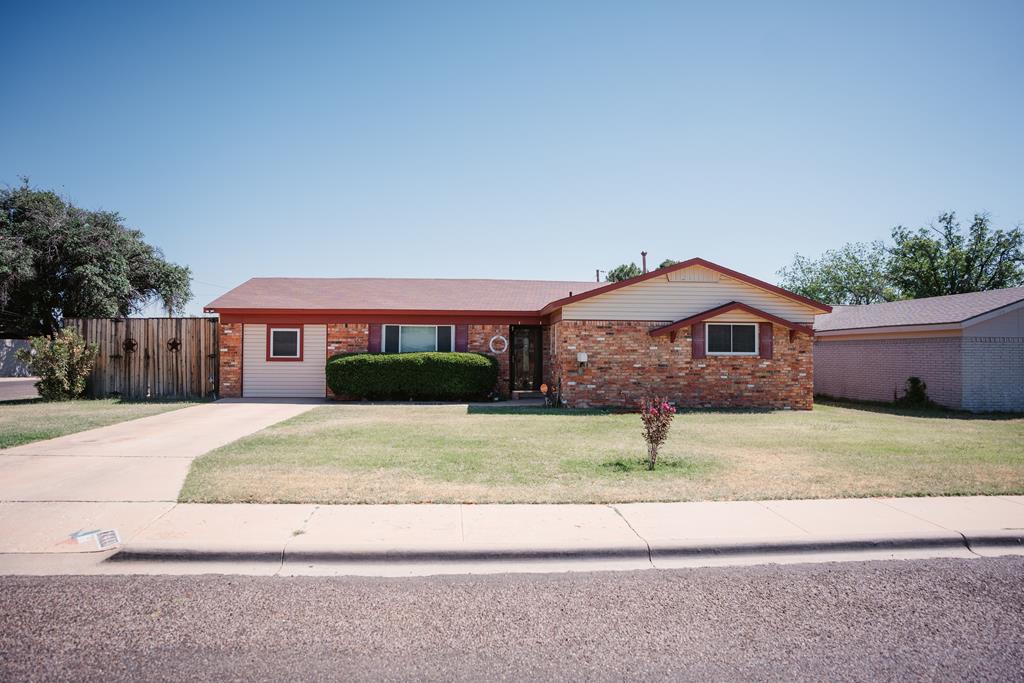 1444 Sandalwood Lane Property Photo 1