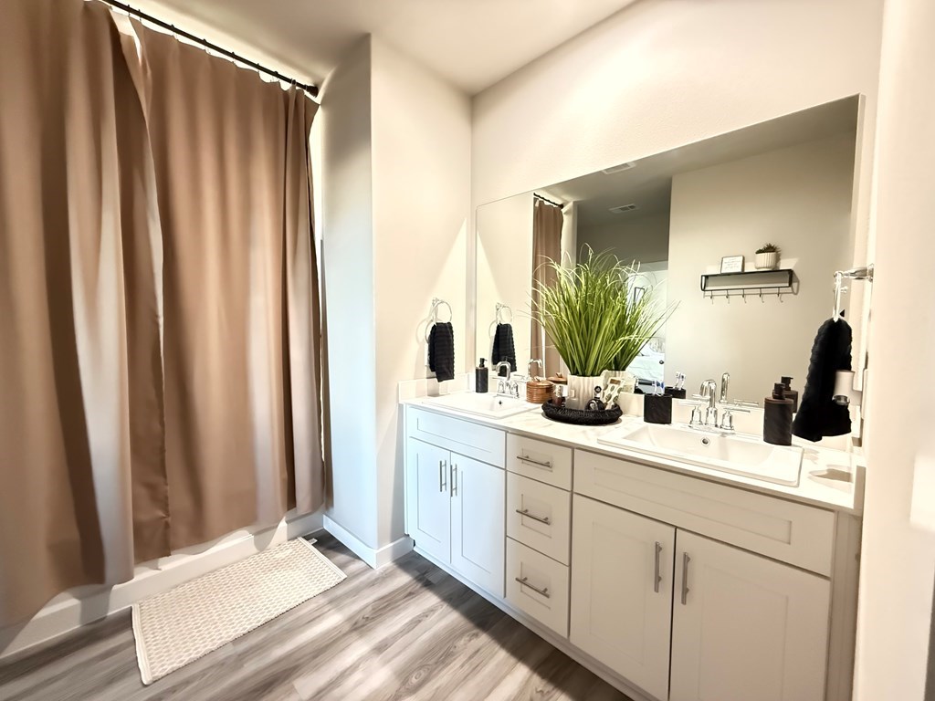 6409 Bluebell Property Photo 8