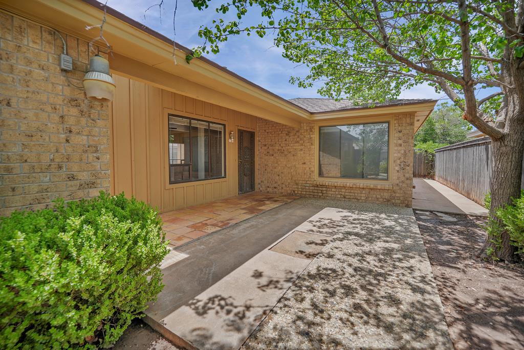 2407 Haynes Dr Property Photo 1