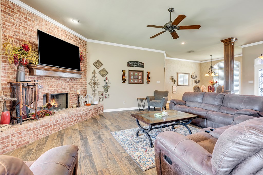 1518 Pecan Place Property Photo 5