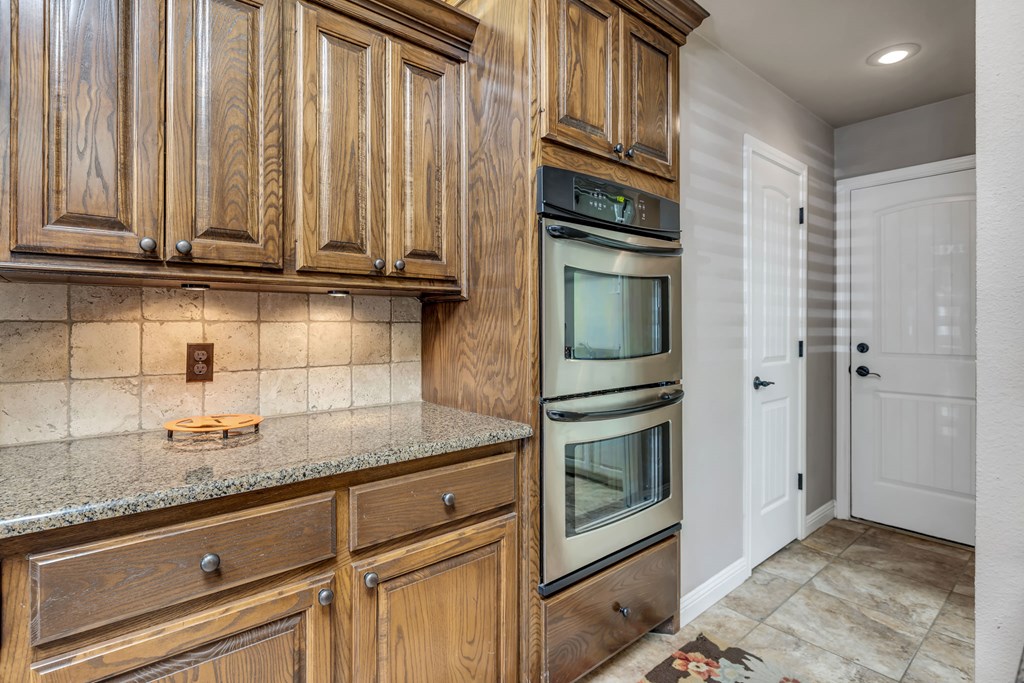 1518 Pecan Place Property Photo 7