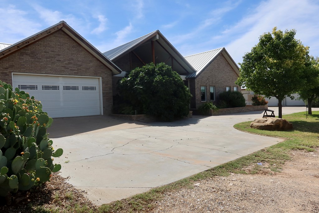 5904 Ector Ave Property Photo 2