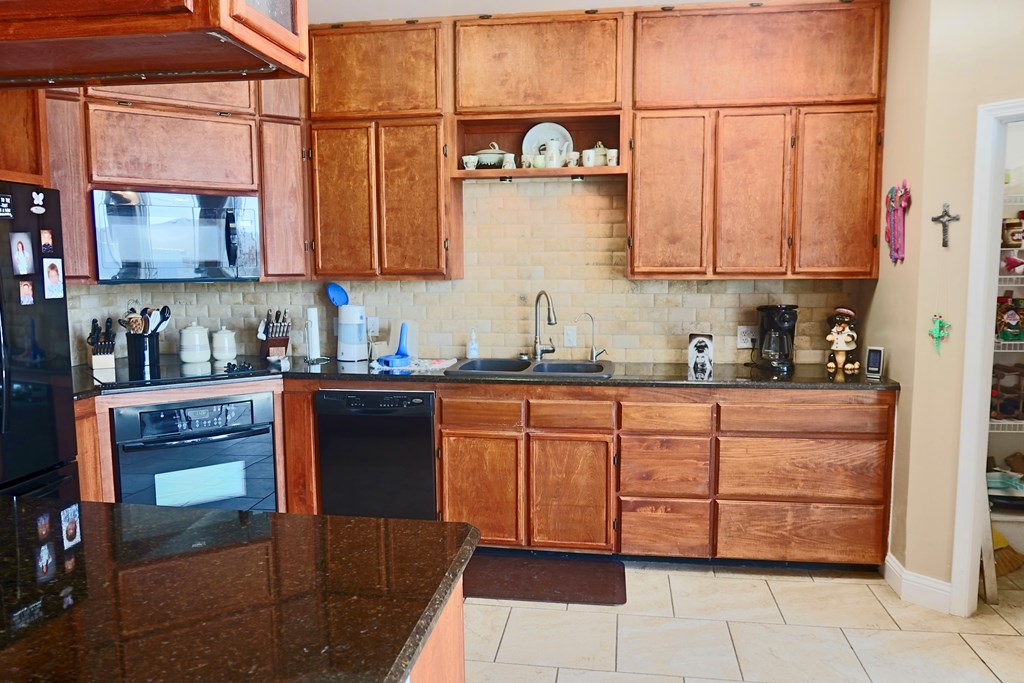 5904 Ector Ave Property Photo 6