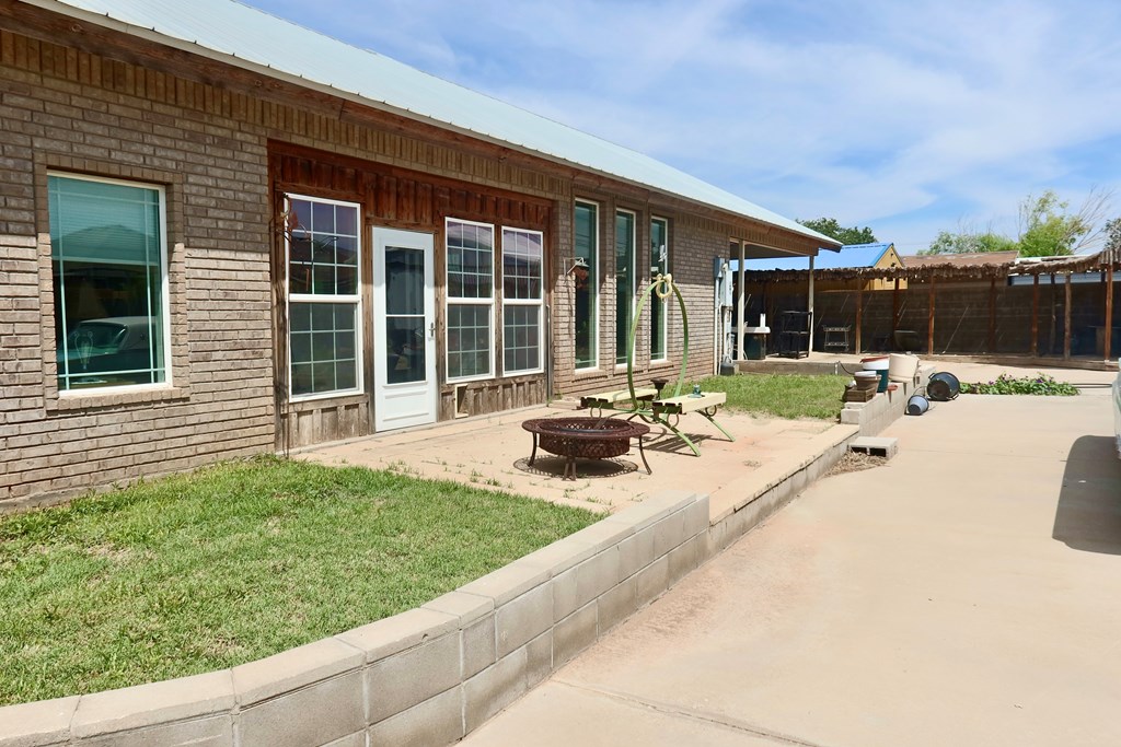 5904 Ector Ave Property Photo 27
