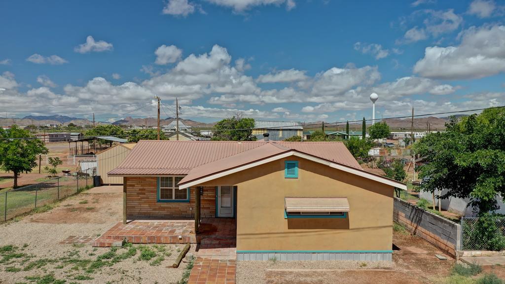 205 Lamar St. Property Photo 1