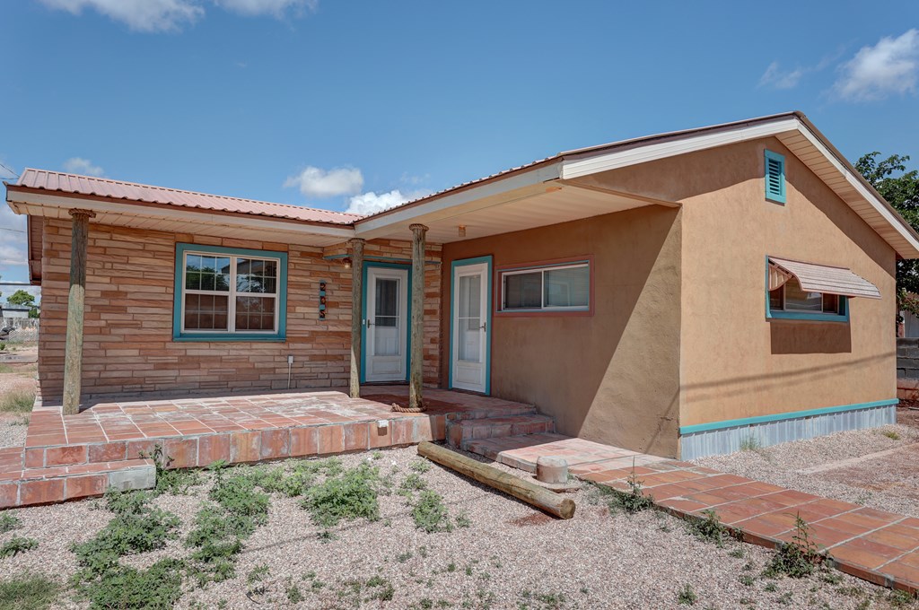 205 Lamar St. Property Photo 3