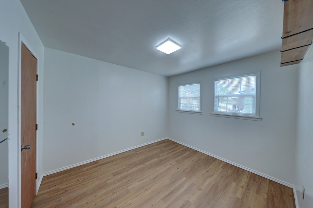 205 Lamar St. Property Photo 13