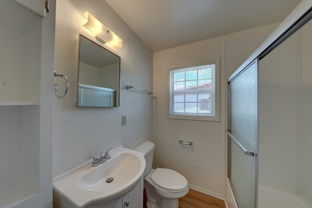 205 Lamar St. Property Photo 15
