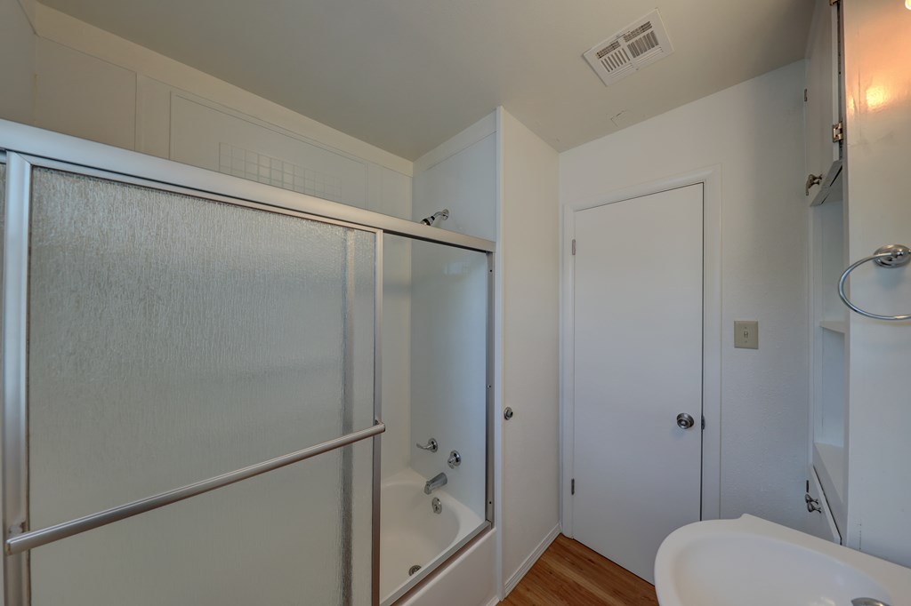 205 Lamar St. Property Photo 16