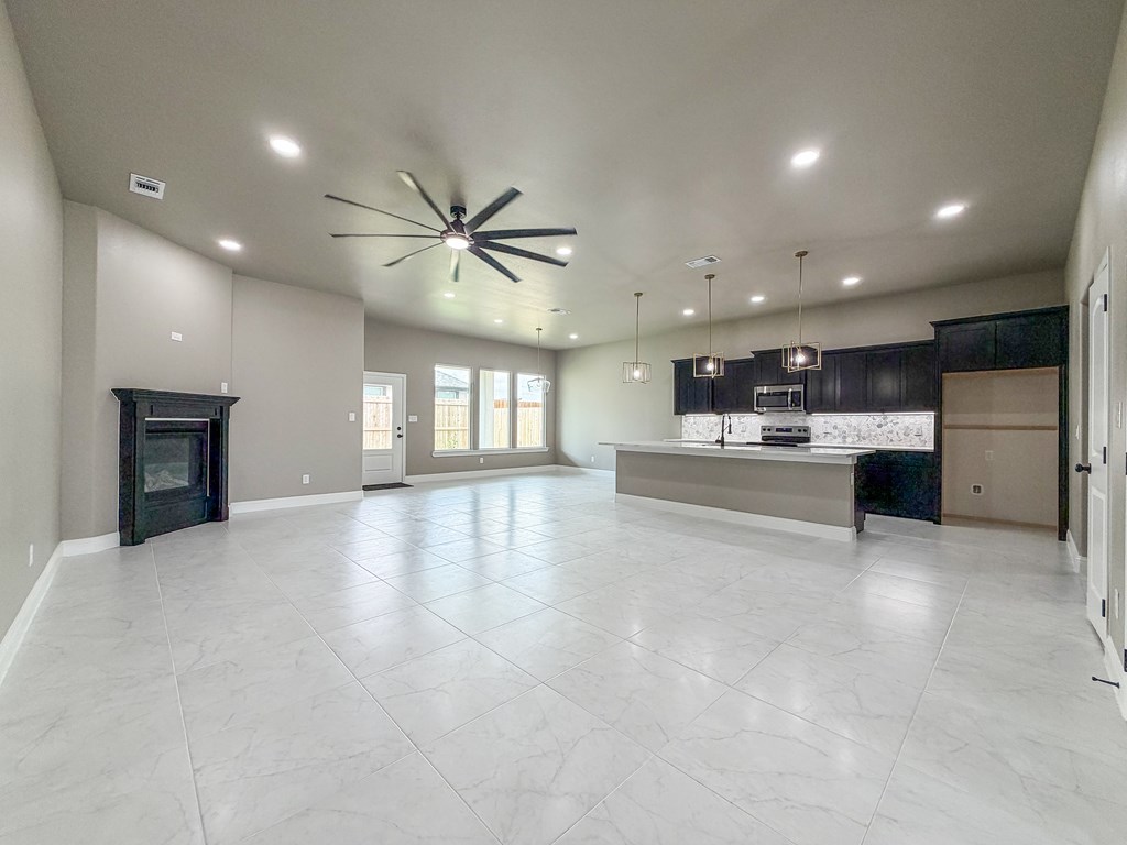 8625 Santa Isabella Property Photo 3