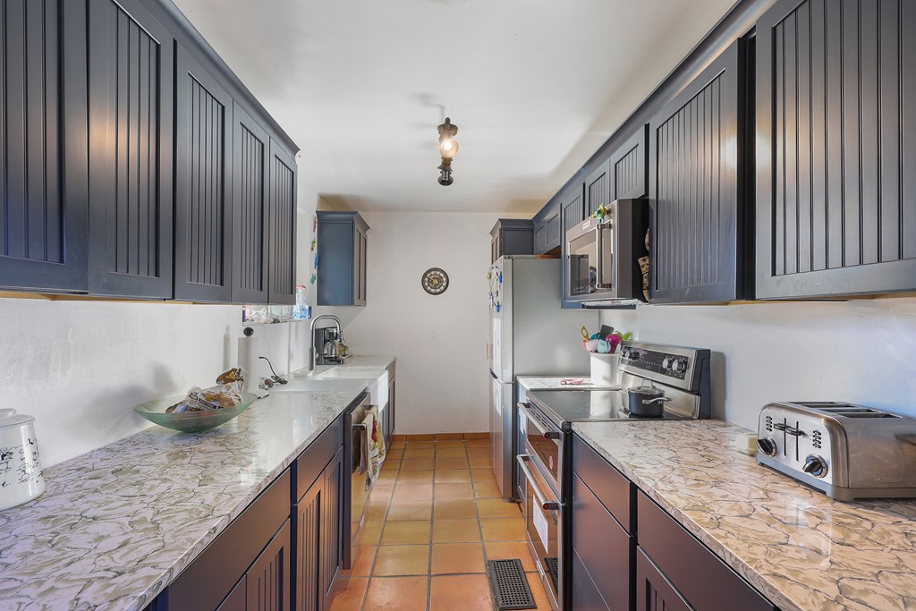 408 Pinon Property Photo 6