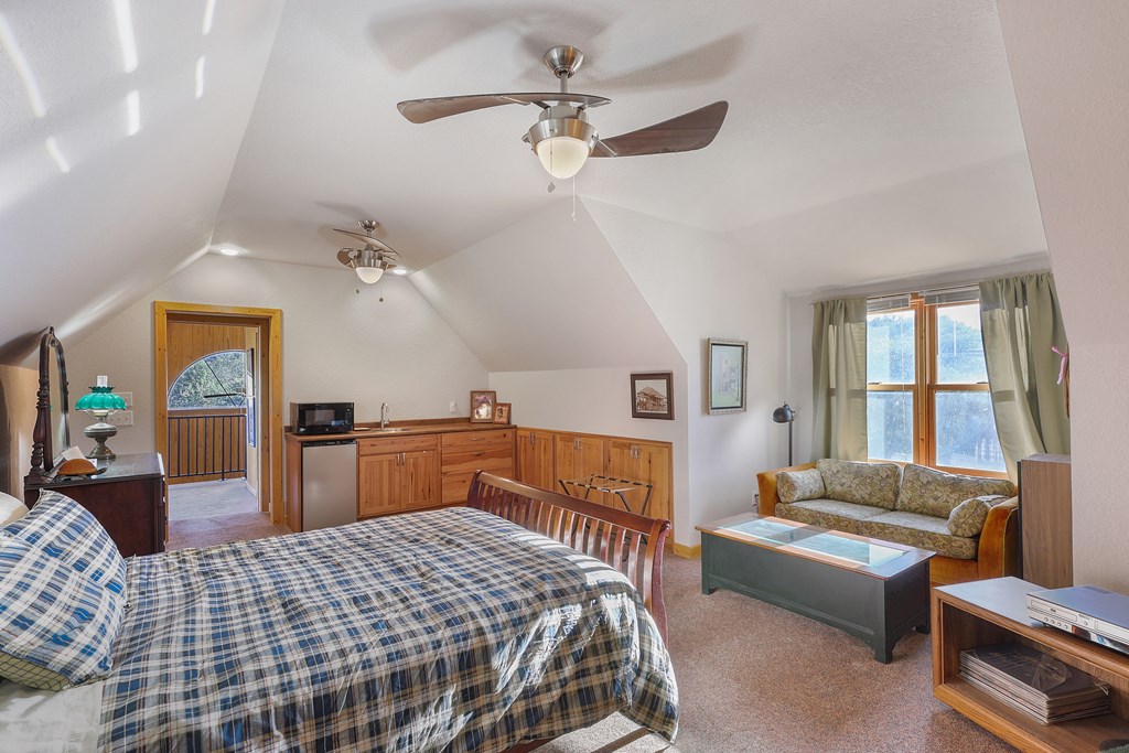 408 Pinon Property Photo 25