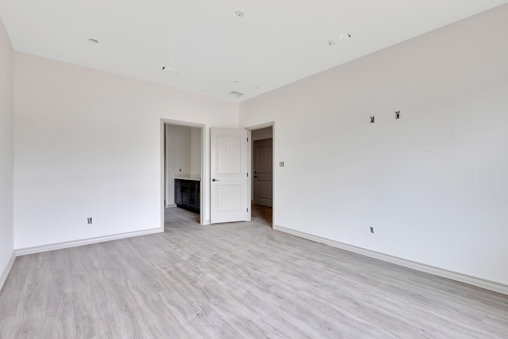 8629 Pamplona Pl Property Photo 5