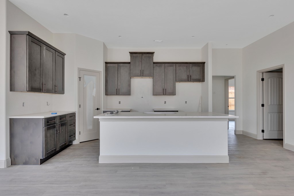 8629 Pamplona Pl Property Photo 14
