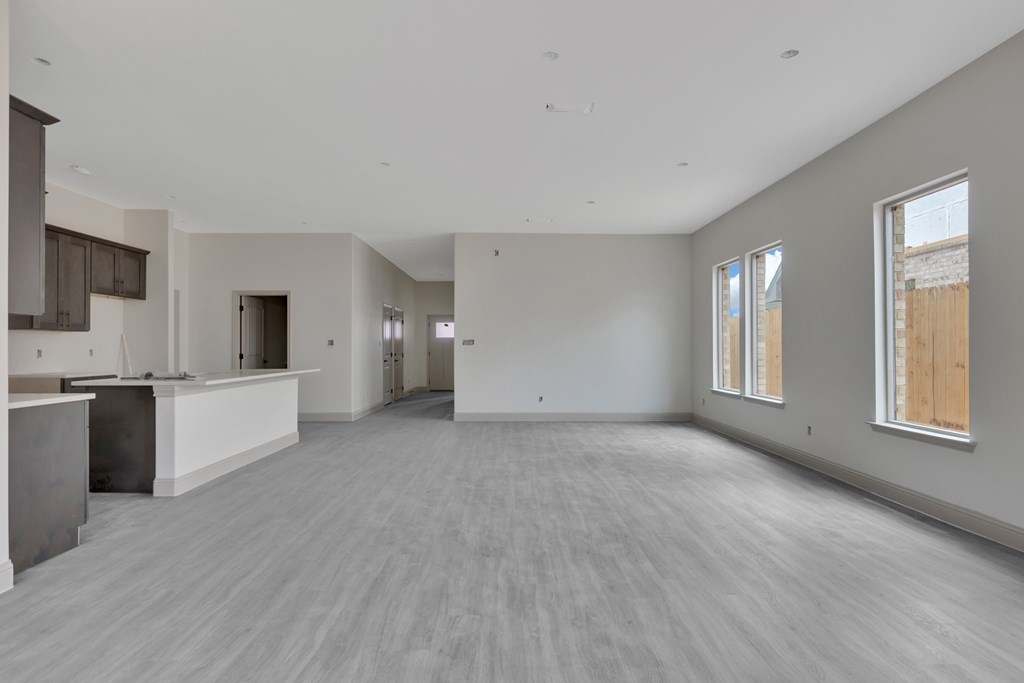 8629 Pamplona Pl Property Photo 15