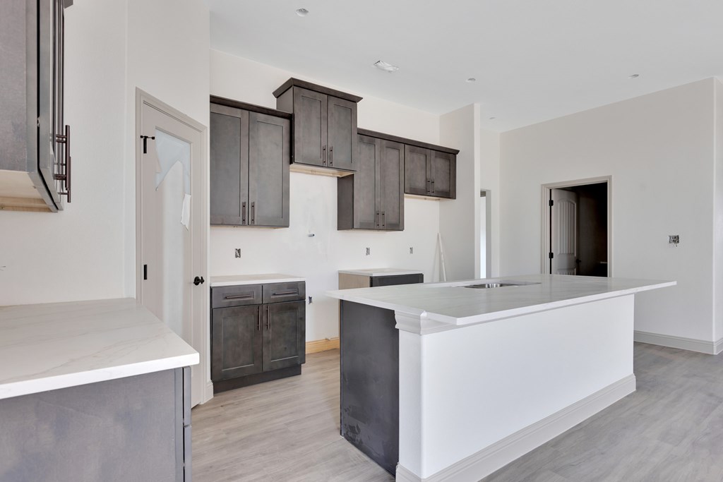 8629 Pamplona Pl Property Photo 16