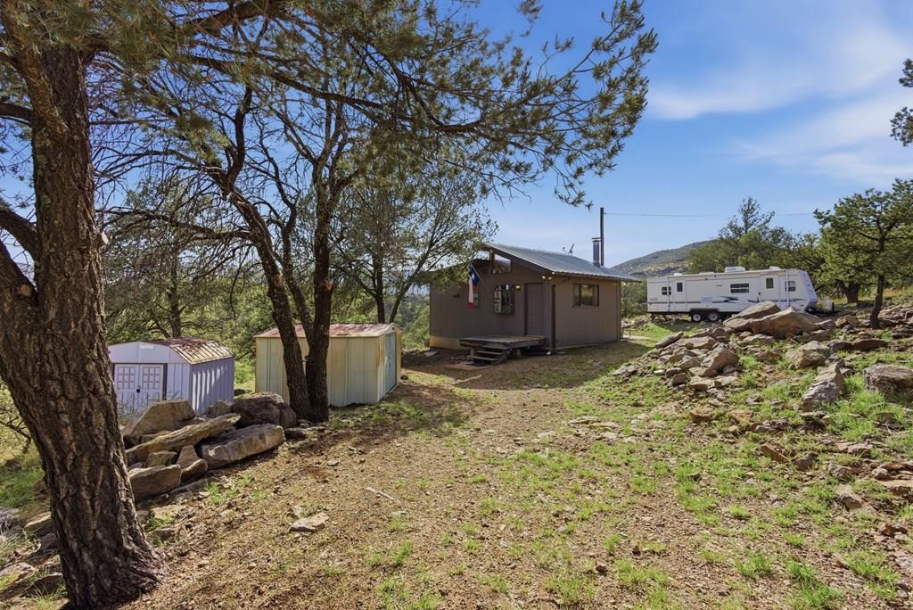 210 Yellow Knife Trail Property Photo 2