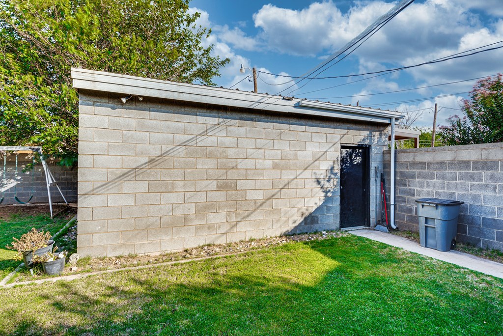 1105 Crescent Dr Property Photo 31