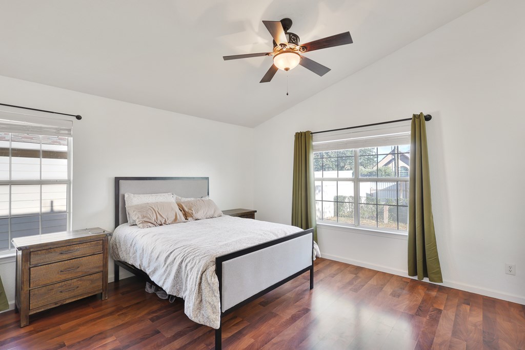 1006 W Del Rio St Property Photo 11