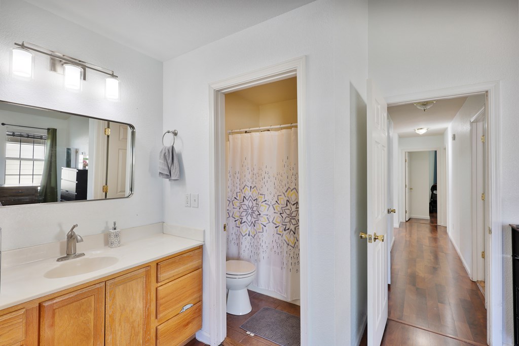 1006 W Del Rio St Property Photo 13