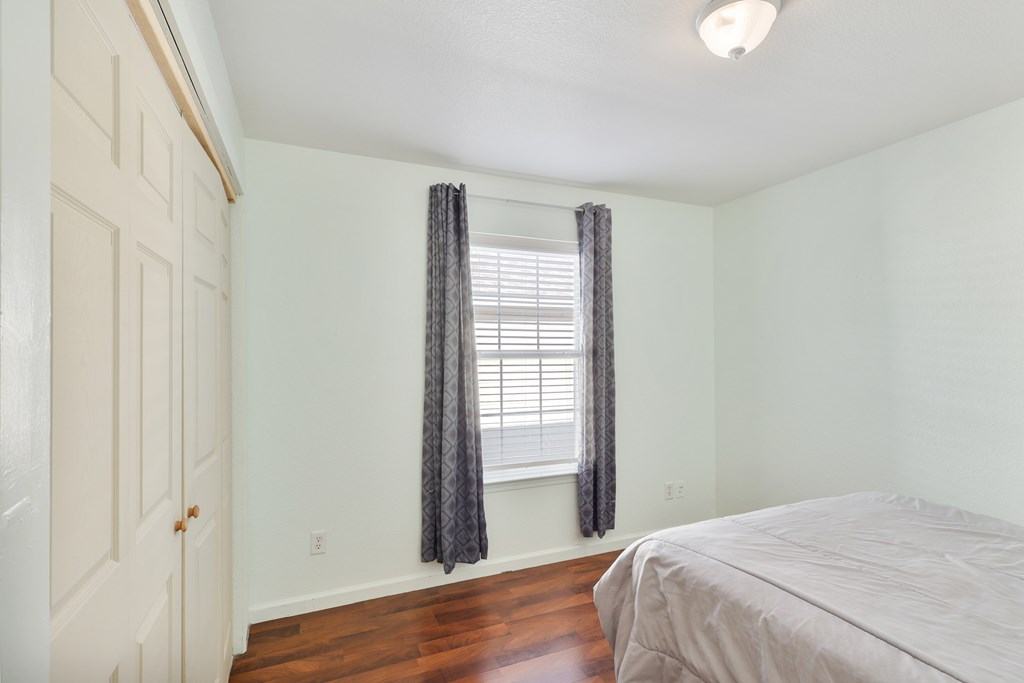 1006 W Del Rio St Property Photo 15