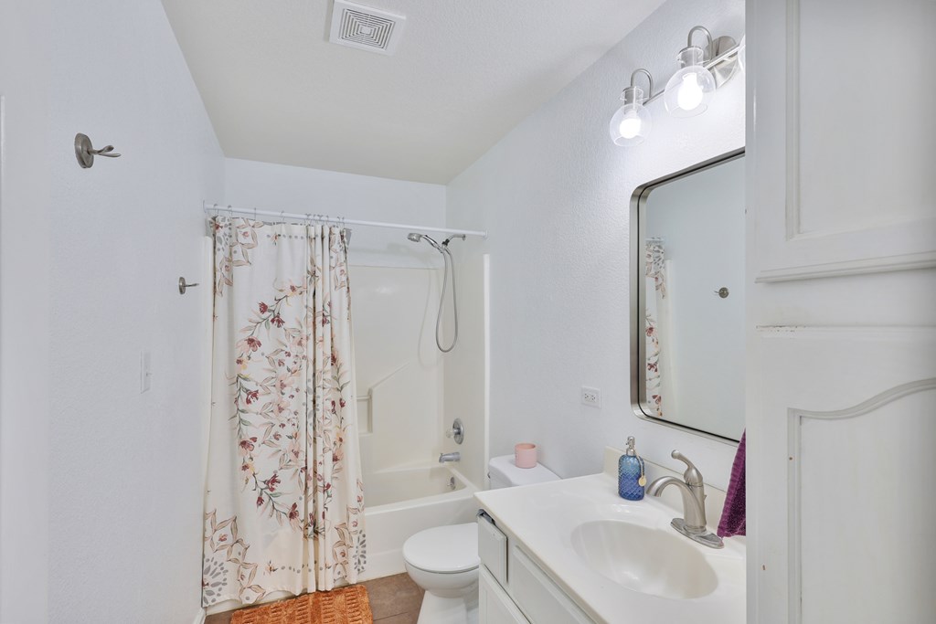 1006 W Del Rio St Property Photo 17