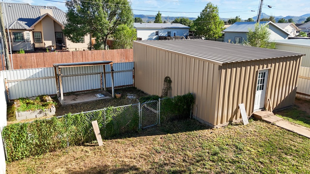 1006 W Del Rio St Property Photo 21