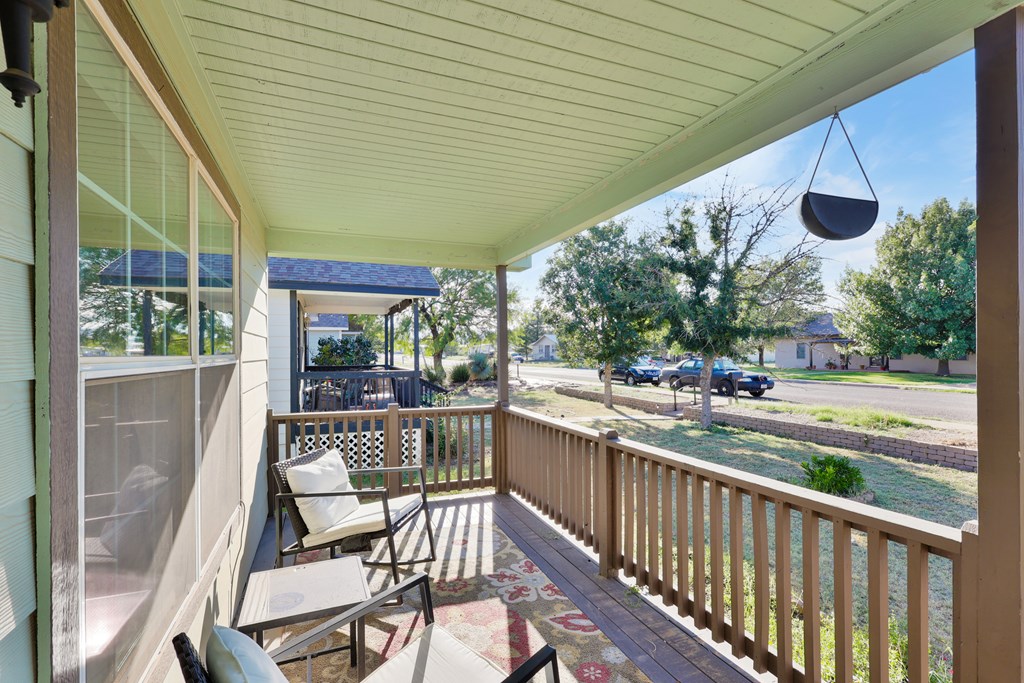 1006 W Del Rio St Property Photo 24