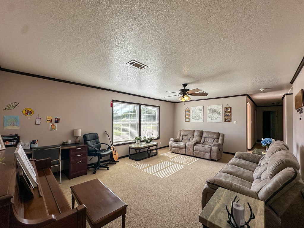 121 County Rd 209-b Property Photo 5