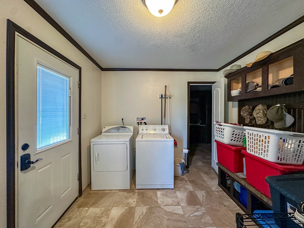 121 County Rd 209-b Property Photo 27