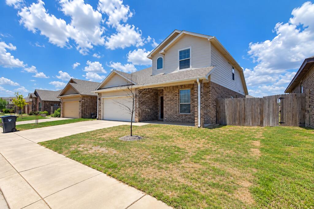 1719 Twin Falls Dr Property Photo 1
