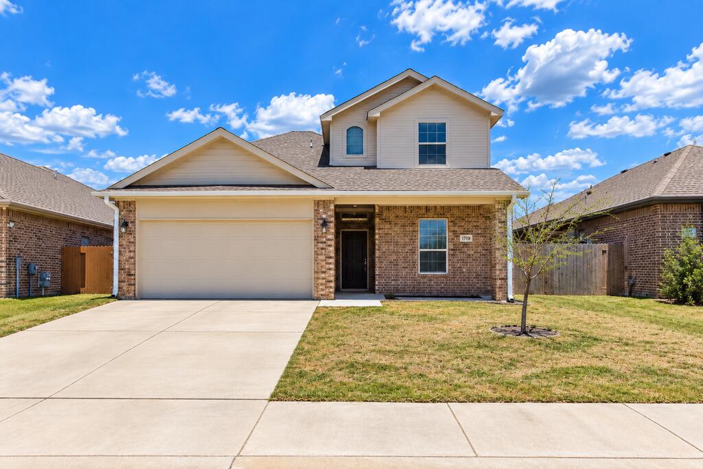 1719 Twin Falls Dr Property Photo 2
