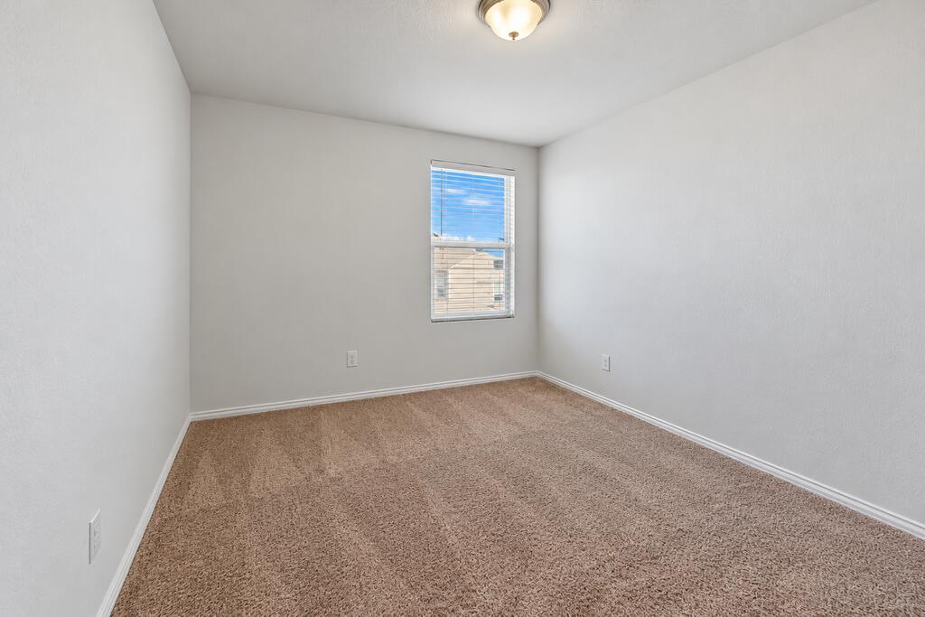 1719 Twin Falls Dr Property Photo 35