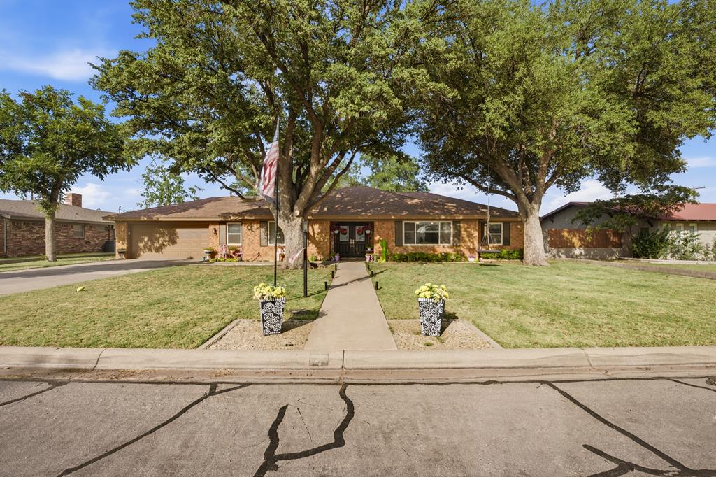 4 Bristol Court Property Photo 1