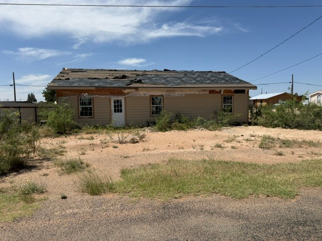 301 303 W 2nd St Property Photo 7
