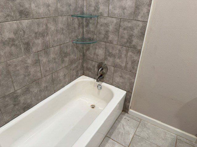 301 303 W 2nd St Property Photo 21