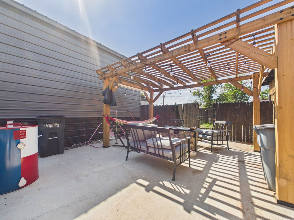700 S Kenneth Ave. Property Photo 31